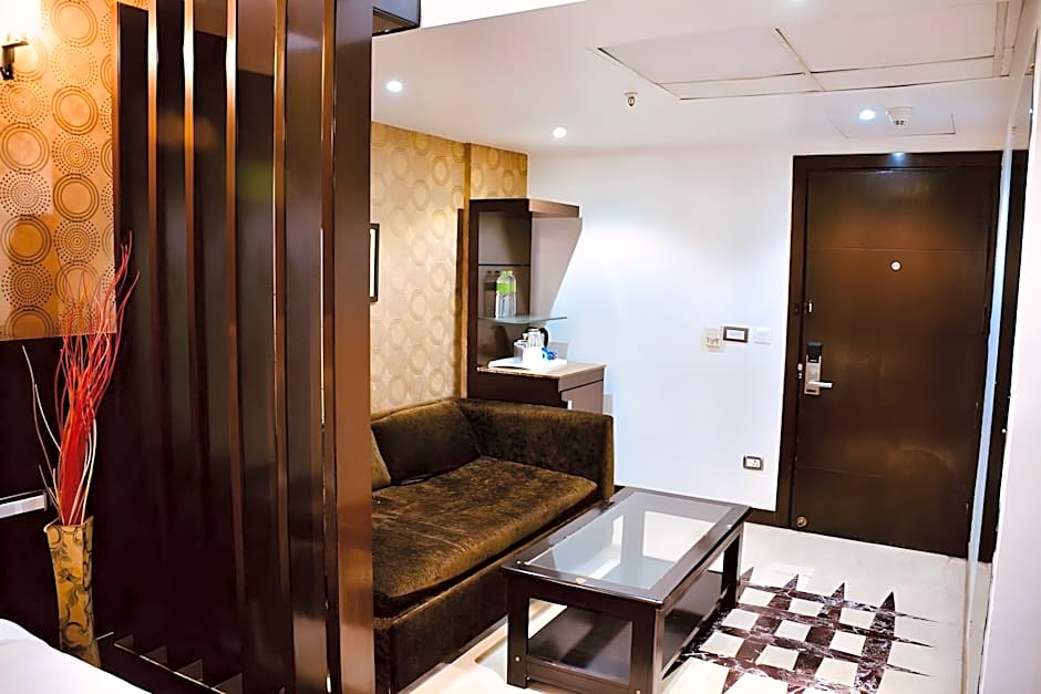 Hotel Signature Grand