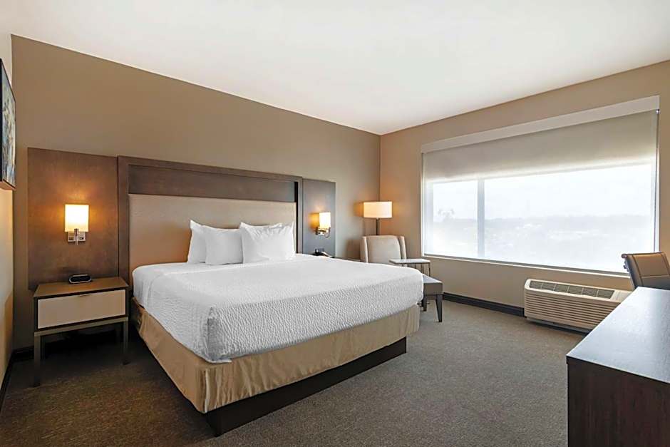 Best Western Plus Executive Residency Rigby's Water World Hotel