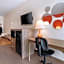 Howard Johnson Hotel by Wyndham Toms River