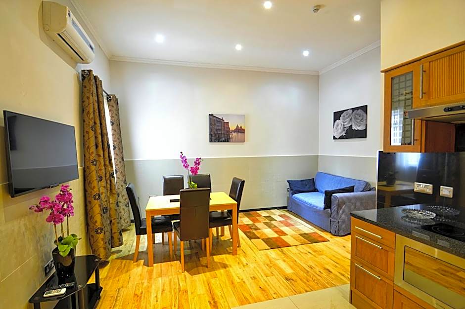 Hyde Park Apartments