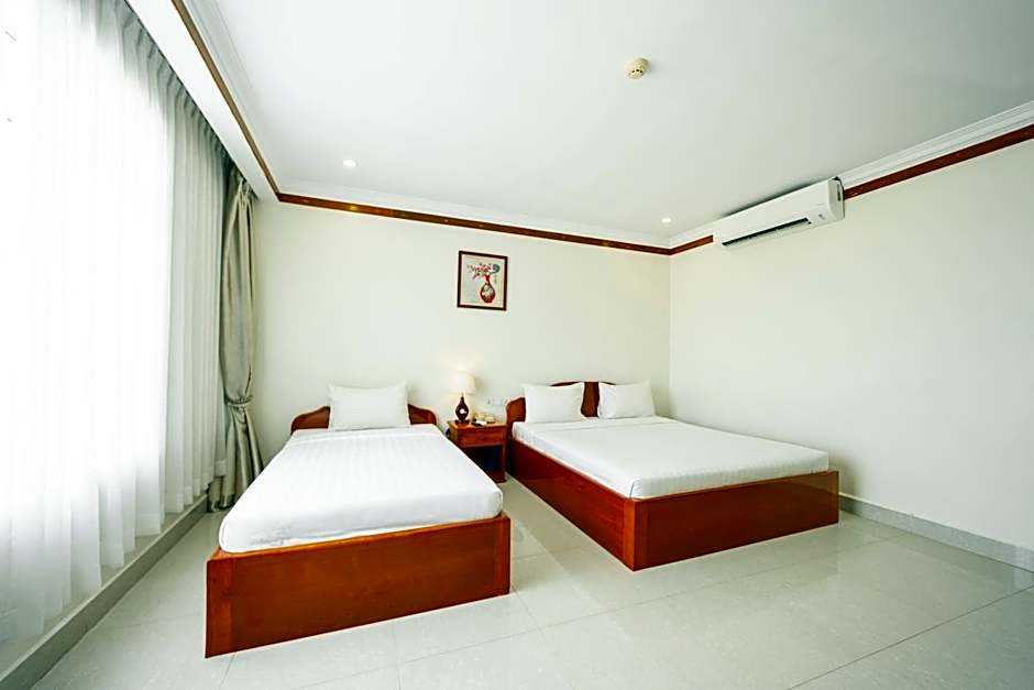 Pursat Riverside Hotel & Spa