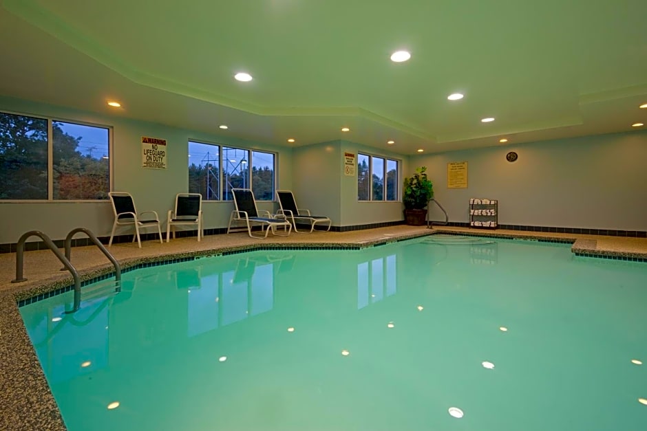 Holiday Inn Express Hotel & Suites Rochester, an IHG Hotel