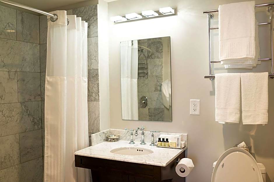 The Esquire Hotel Downtown Gastonia, an Ascend Collection Hotel