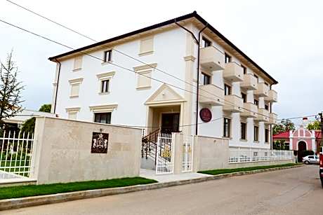 Royal Boutique Mangalia Breeze