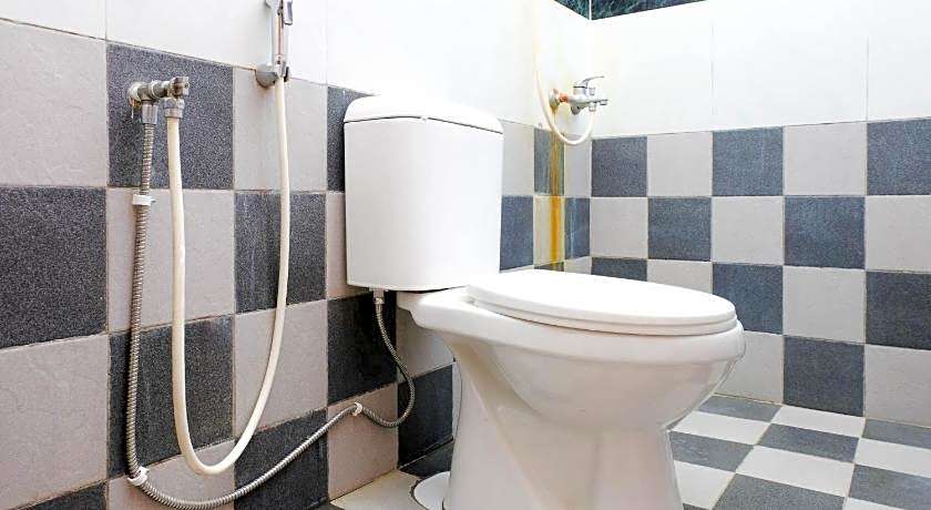 RedDoorz near STAB Syailendra Kopeng