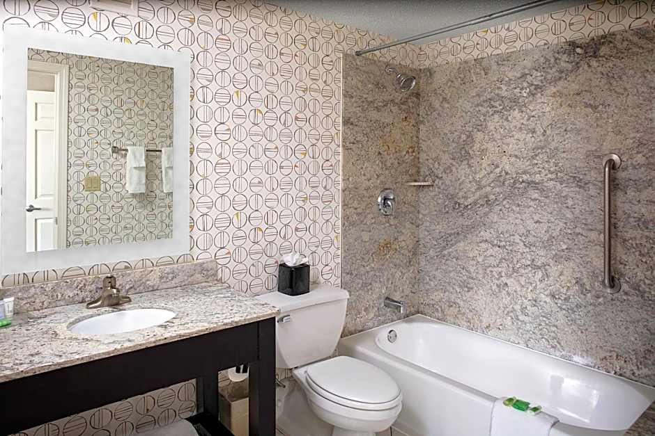 Holiday Inn & Suites Boston-Peabody By IHG