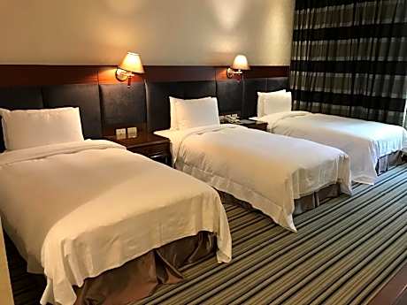 Triple Room with Bath