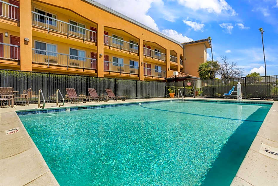 Best Western Plus Pleasanton Inn