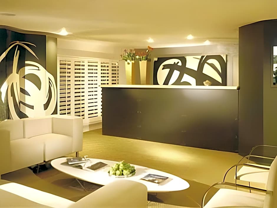 Movie Colony Hotel