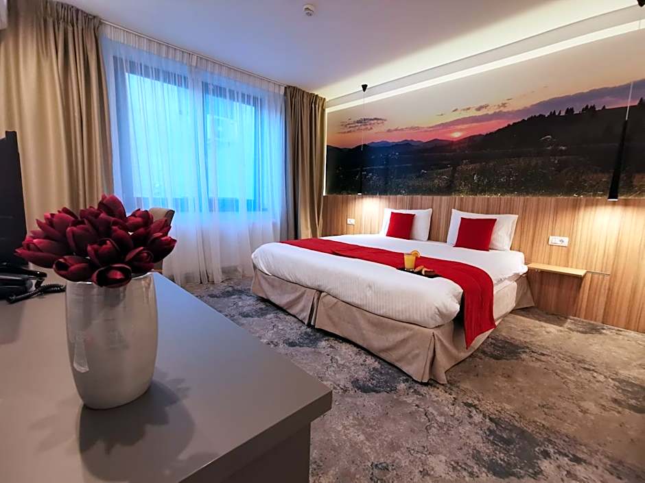 YMY Boutique Residence