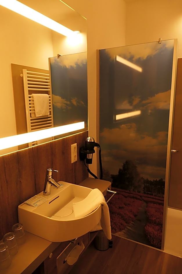 Meyn's Apartments & Hotel