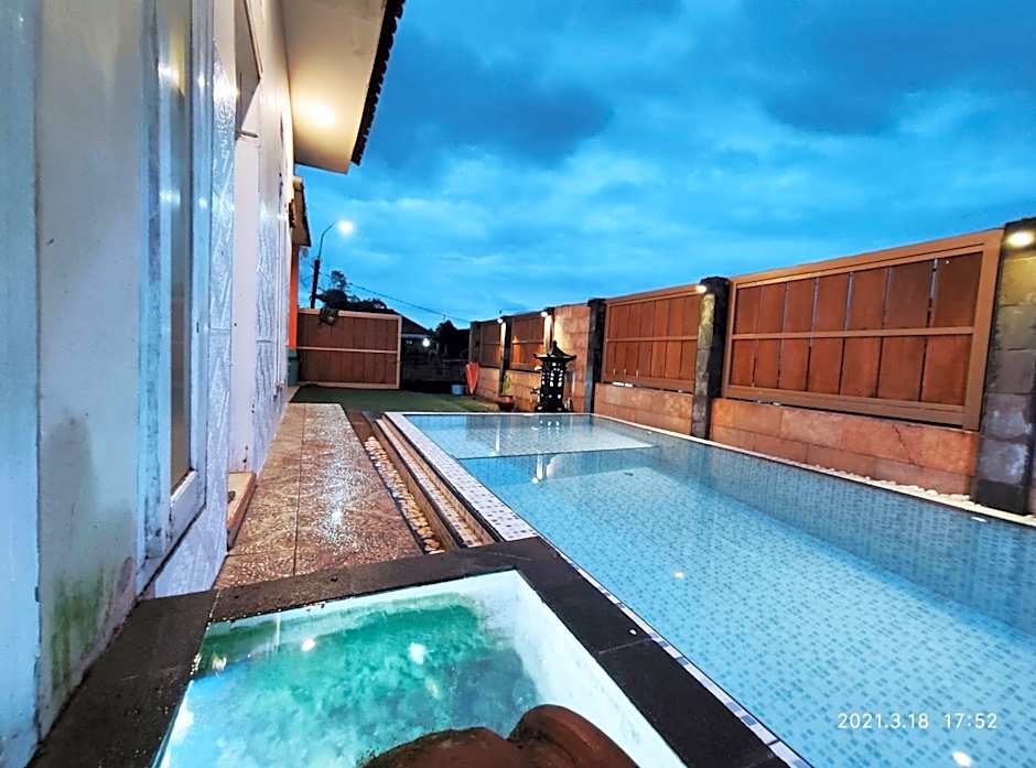 Puncak Pinus and Pool