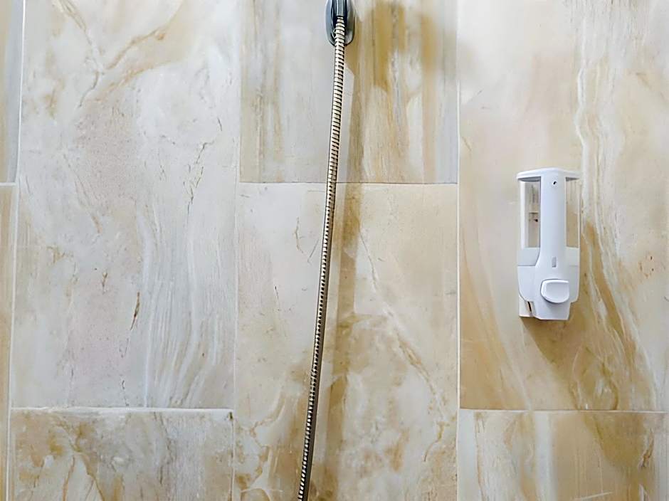 Hotel O Syariah Tasikmalaya Near Universitas Siliwangi Formerly Siliwangi Guest House