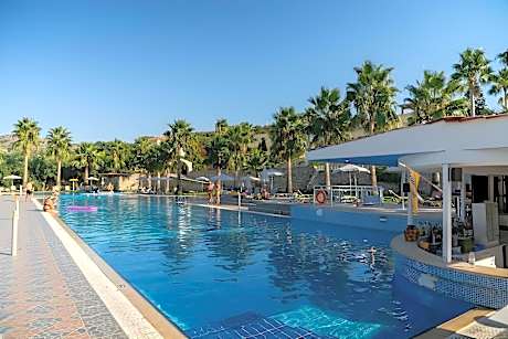 Family Open Plan Garden View Room