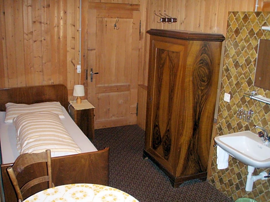 Hotel Posthaus Urigen