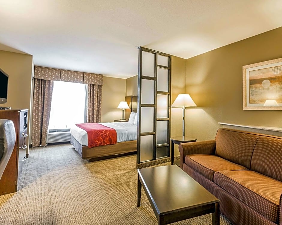 Comfort Suites Commerce