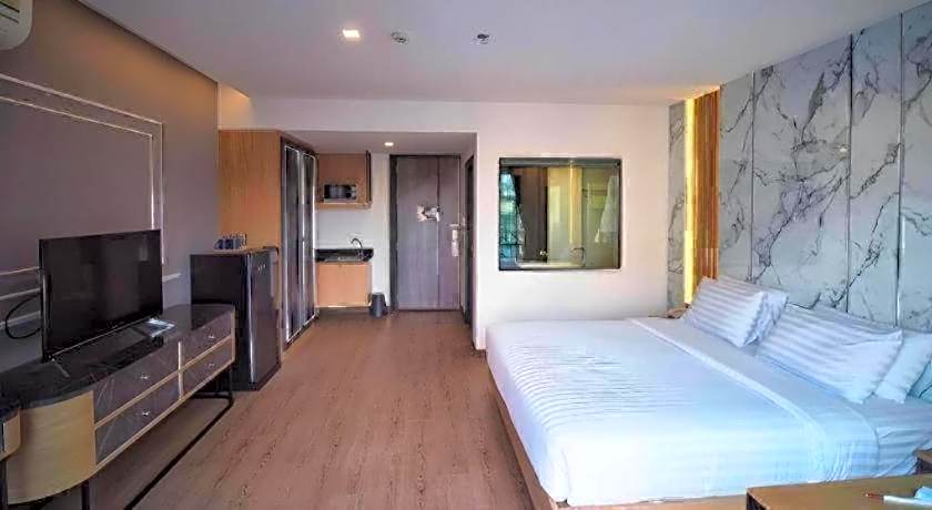 Sleep with me Pattaya