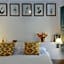 Riad Le J