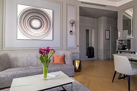 One-Bedroom Suite with City View