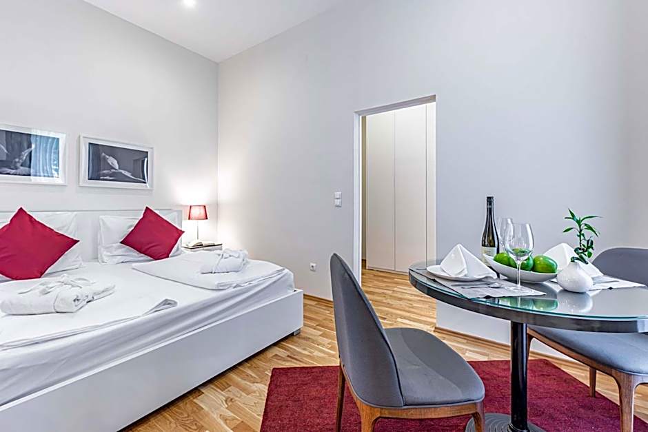 The Levante Rathaus Apartments