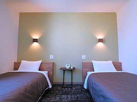 Economy Twin Room - Non-Smoking
