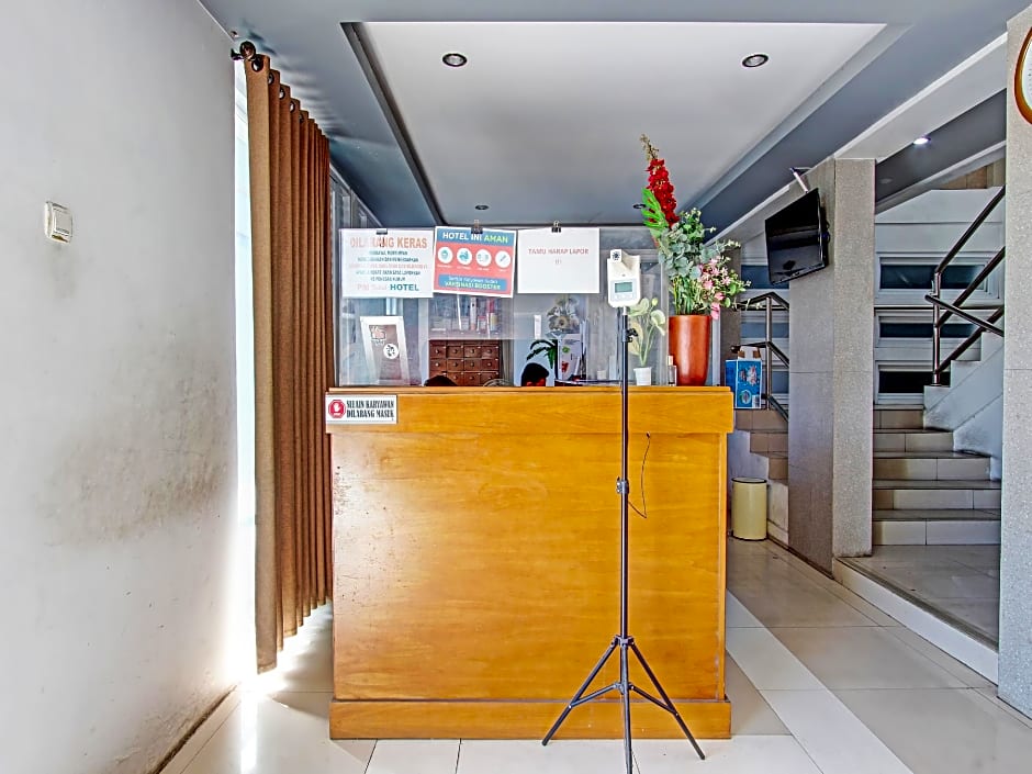 Capital O 92819 Pm Indah Hotel