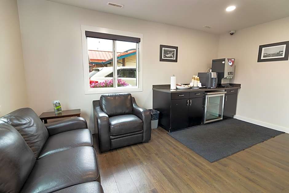 BCMInns - Fort McMurray - Rusty's