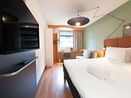Comfort Room with Double Bed and Single Sofa Bed