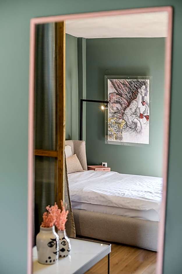 Oniropetra Boutique Hotel