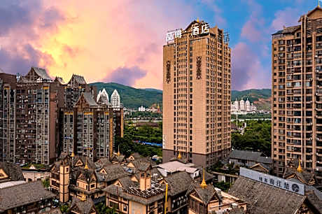 James Joyce Coffetel Xishuangbanna Poshui Square Manjinglan Ancient City