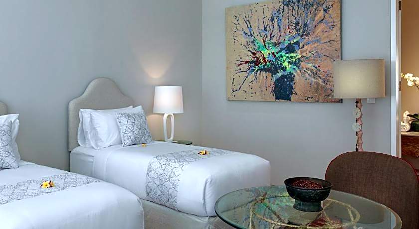 Room & Vespa Suite 4