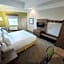 Holiday Inn Express & Suites Galveston West - Seawall