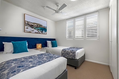 1 bedroom beachfront apartment