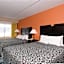 Days Inn by Wyndham Pittsburgh-Harmarville