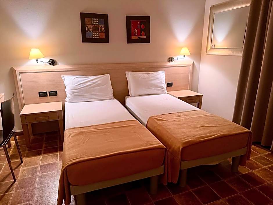 HOTEL Monte Cimone