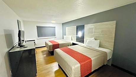 Evergreen Inn & Suites Portland Airport