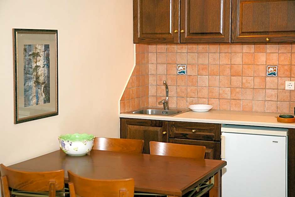 Mylos Hotel Apartments