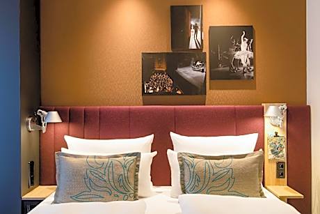 Room with King Size bed