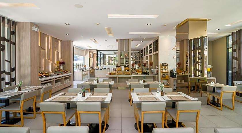 Altera Hotel and Residence by At Mind