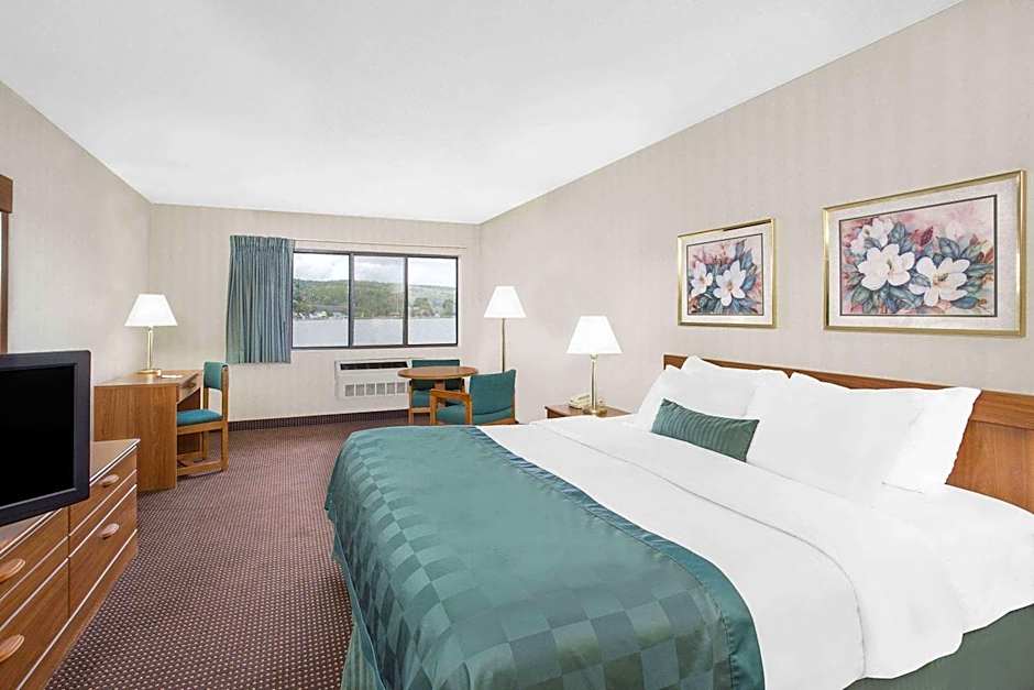 Ramada by Wyndham Hancock Waterfront