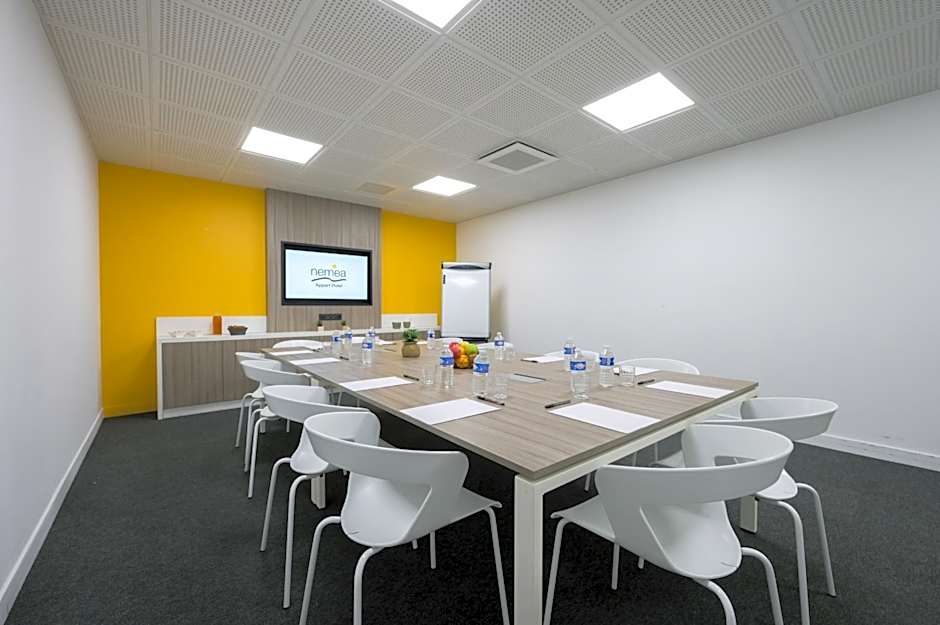 Néméa Appart Hotel Résidence So Cloud