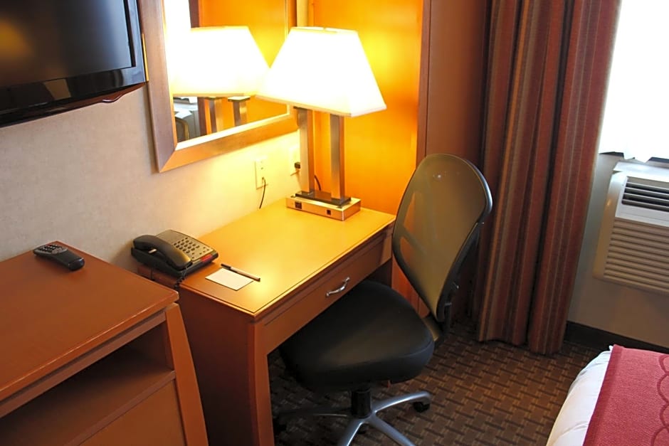 Bellerose Inn