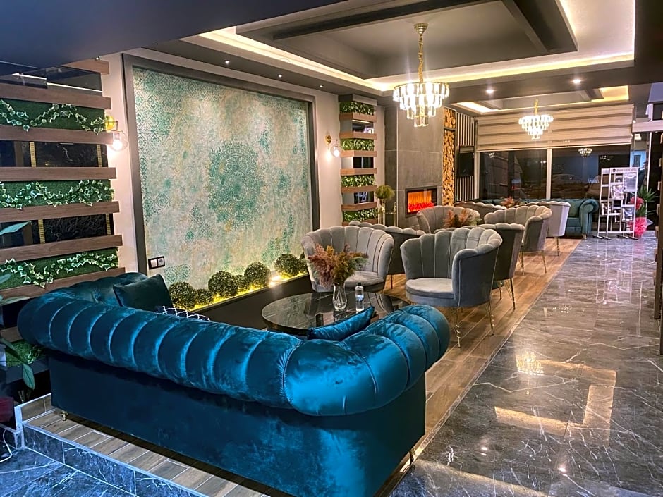 Grand Zara Hotel