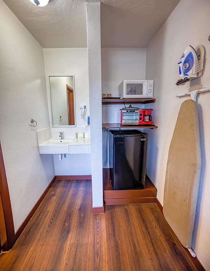 Budget Inn
