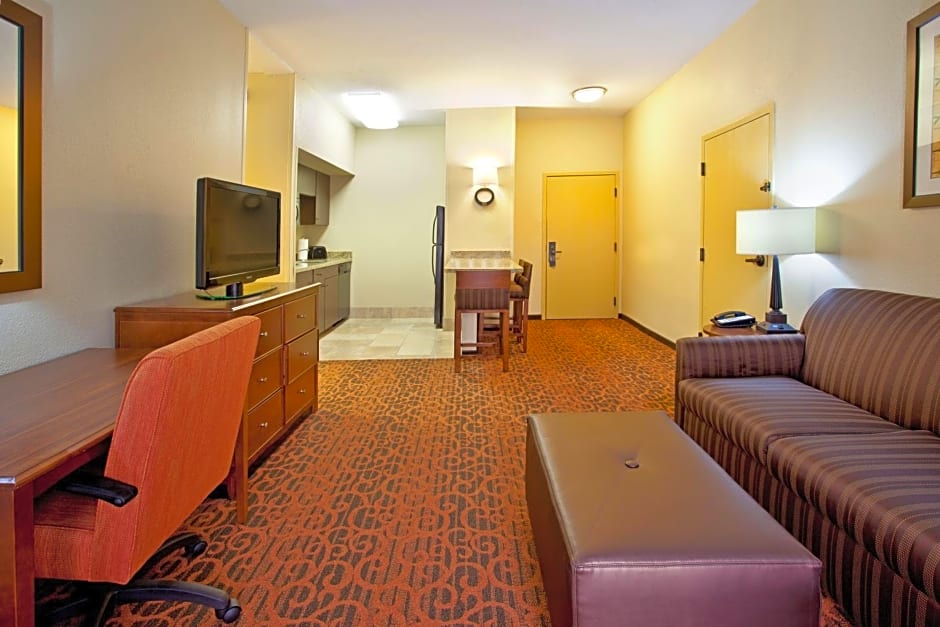 Newly Renovated - Hampton Inn & Suites El Paso-Airport