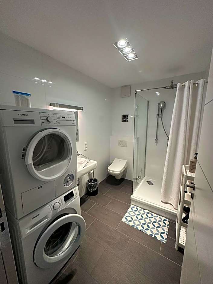 Al Nafurah Apartments