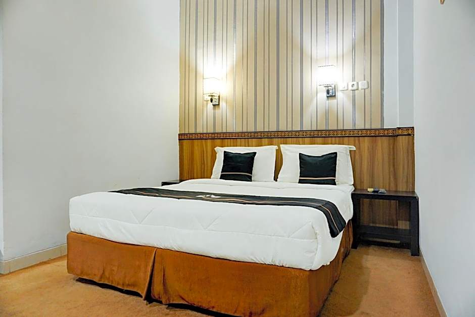 Collection O R.Sukamto Near Palembang Trade Center Mall