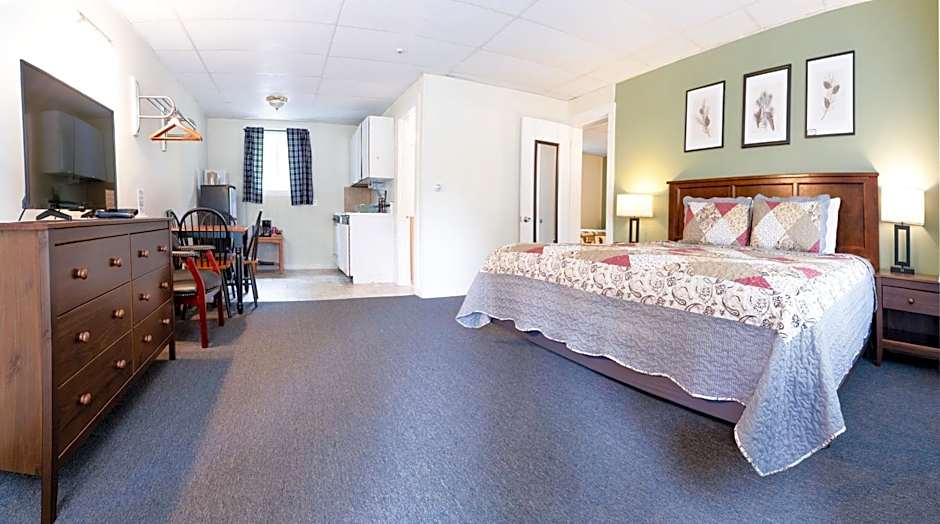 Acadia Pines Motel