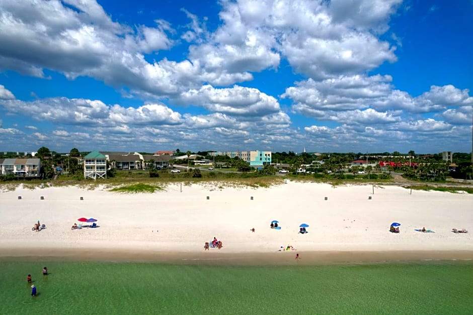 Travelodge by Wyndham Panama City Beach / Beachfront