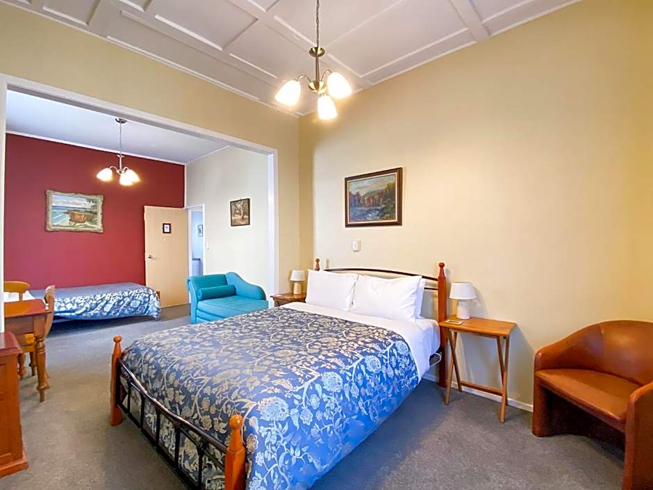 Tongariro Crossing Lodge